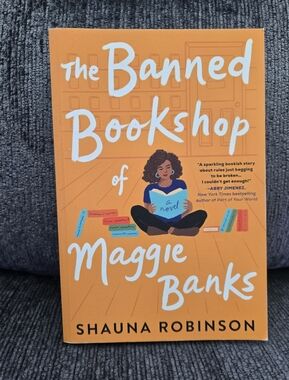 The Banned Bookshop of Maggie Banks by Shauna Robinson - Paperback